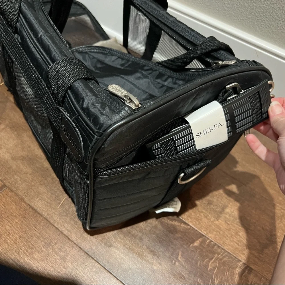 Sherpa | Sherpa Original Deluxe Airline Approved Pet Carrier, size Small